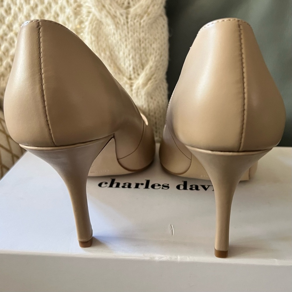 $120 Charles David INNOCENT Pointed Closed Toe STILETTO Heel LEATHER PUMPS 9.5 - Picture 8 of 17
